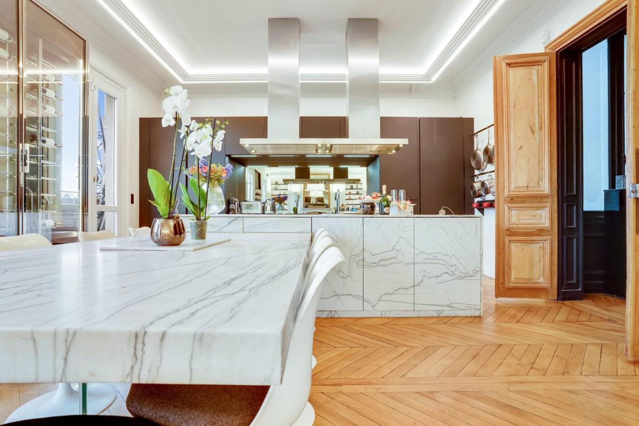 Magnificent Luxury Penthouse In A Prestigious Neighborhood Of With A Eiffel Tower View From Balcony Short Walk To Palais Galliera And Avenue Montaigne Fashion Stores *